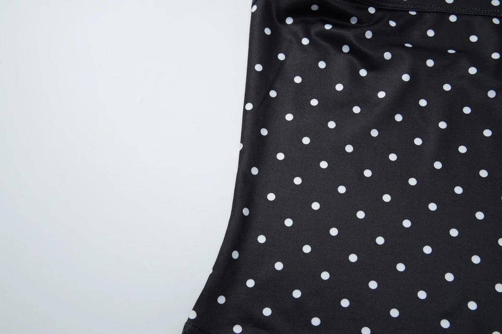 Top Halter com Bolinhas e Costas Abertas