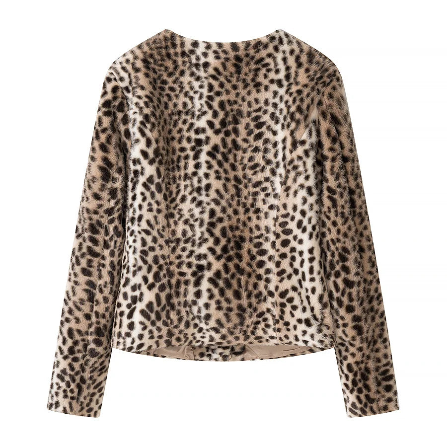 Casaco Curto de Pelo Sintético com Estampado Leopardo