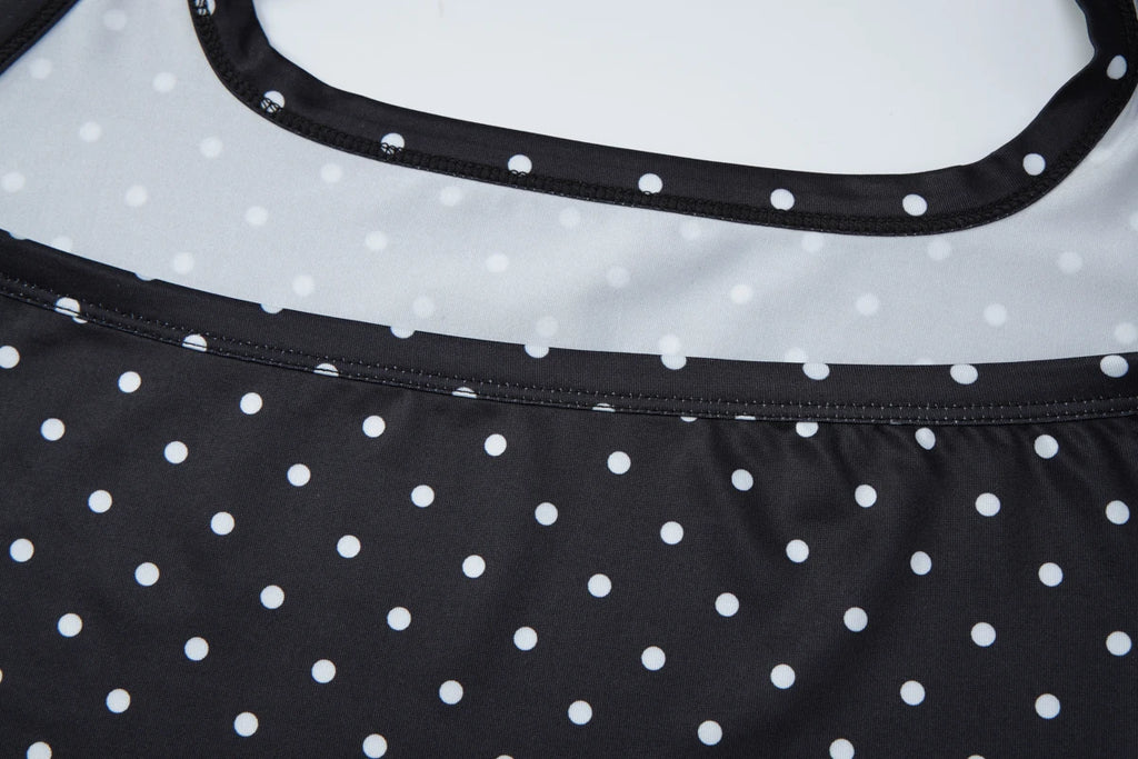 Top Halter com Bolinhas e Costas Abertas